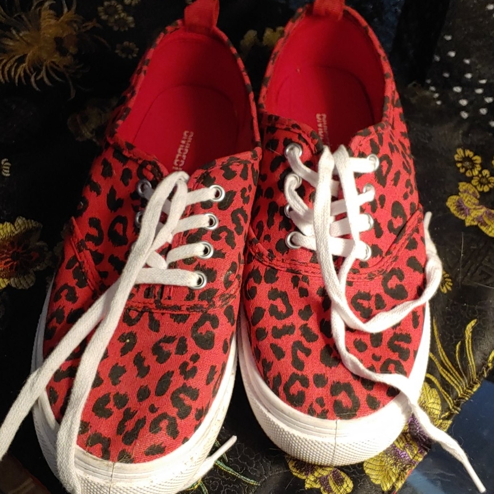 Red cheetah print tennis shoes